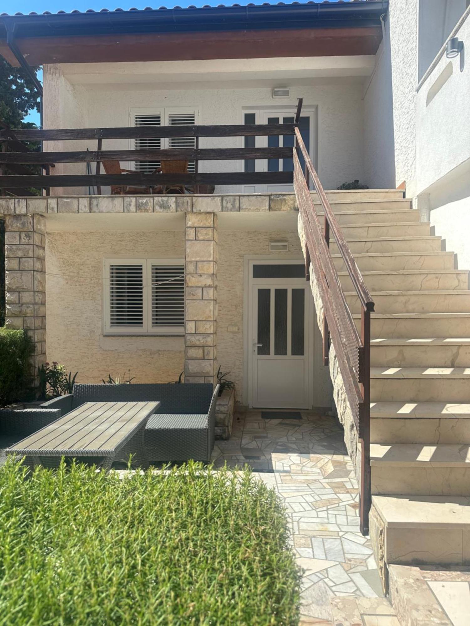 Apartment Sara Novalja Exterior photo